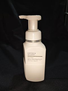 Bath & Body Works - White Barn - Gentle + Clean Foaming Hand Soap (259 mL): Coffee & Whiskey