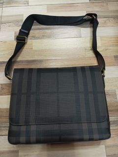 Burberry sling bag