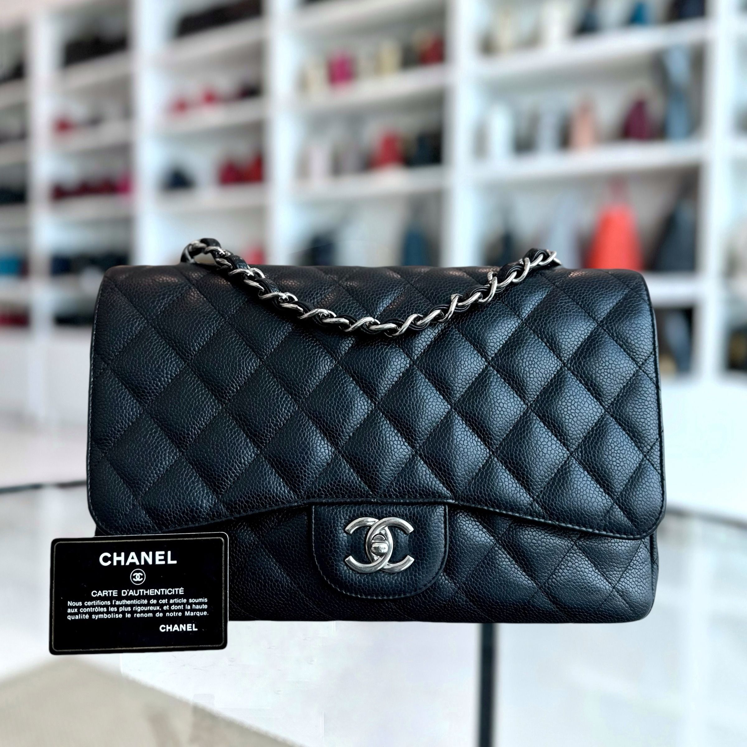Chanel caviar quilted jumbo single flap black deals