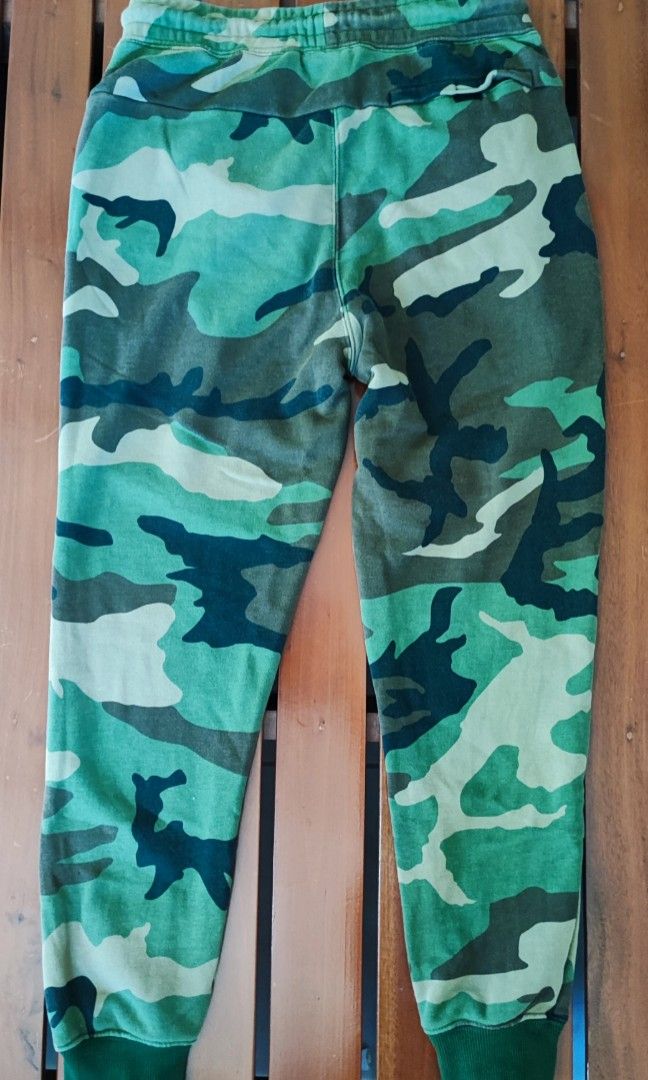 chocoolate camo joggers (Category: Joggers) located in Iloilo. Submitted by fj2015 (Listing ID 1296538538, Image 2). Description: chocoolate camo joggers size : S (L: 36 Waist: 14.5 to 19 in. stretched) color rate: 9.5/10 good condition rfs: decluttering.
