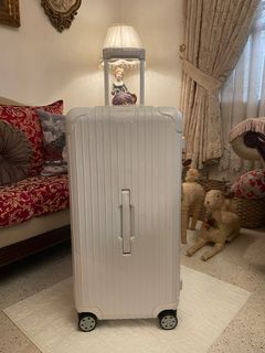 CLEARANCE SALE!! SAME DAY DELIVERY Essentials Polycarbonate Check in Trunk Plus size 31” White color Suitcase Luggage Big Capacity Travel Trolley Bag Maleta