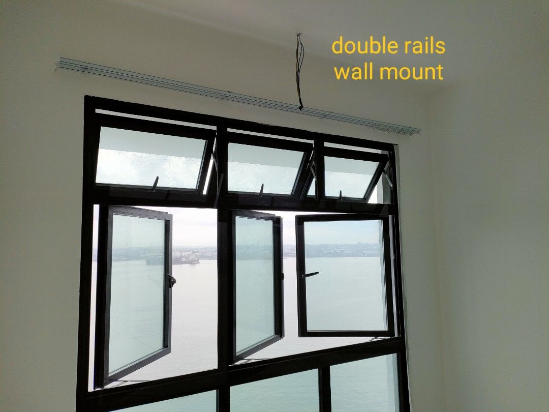 Curtain rail with brackets62863076783363113