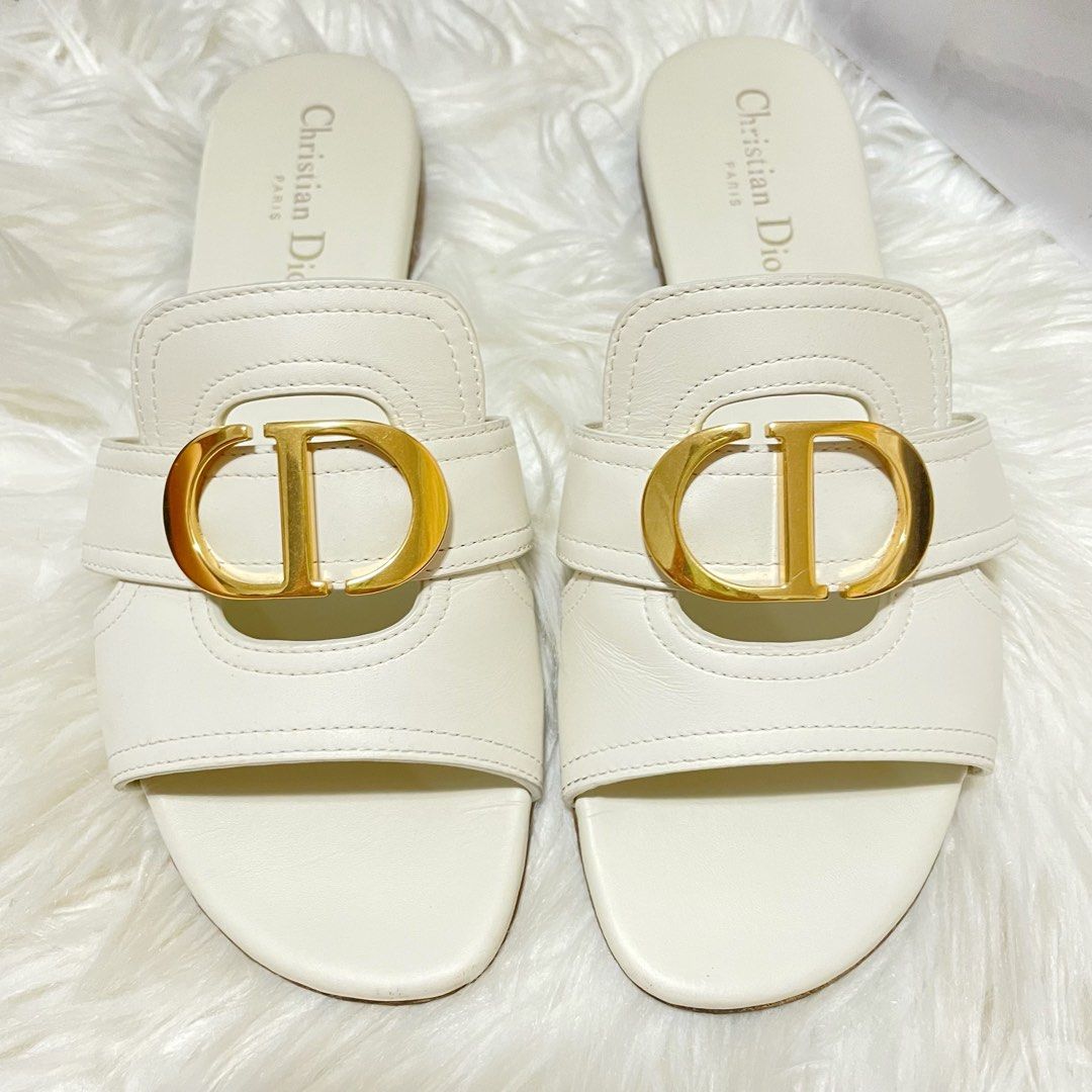 Dior 30 Montaigne Slides 37