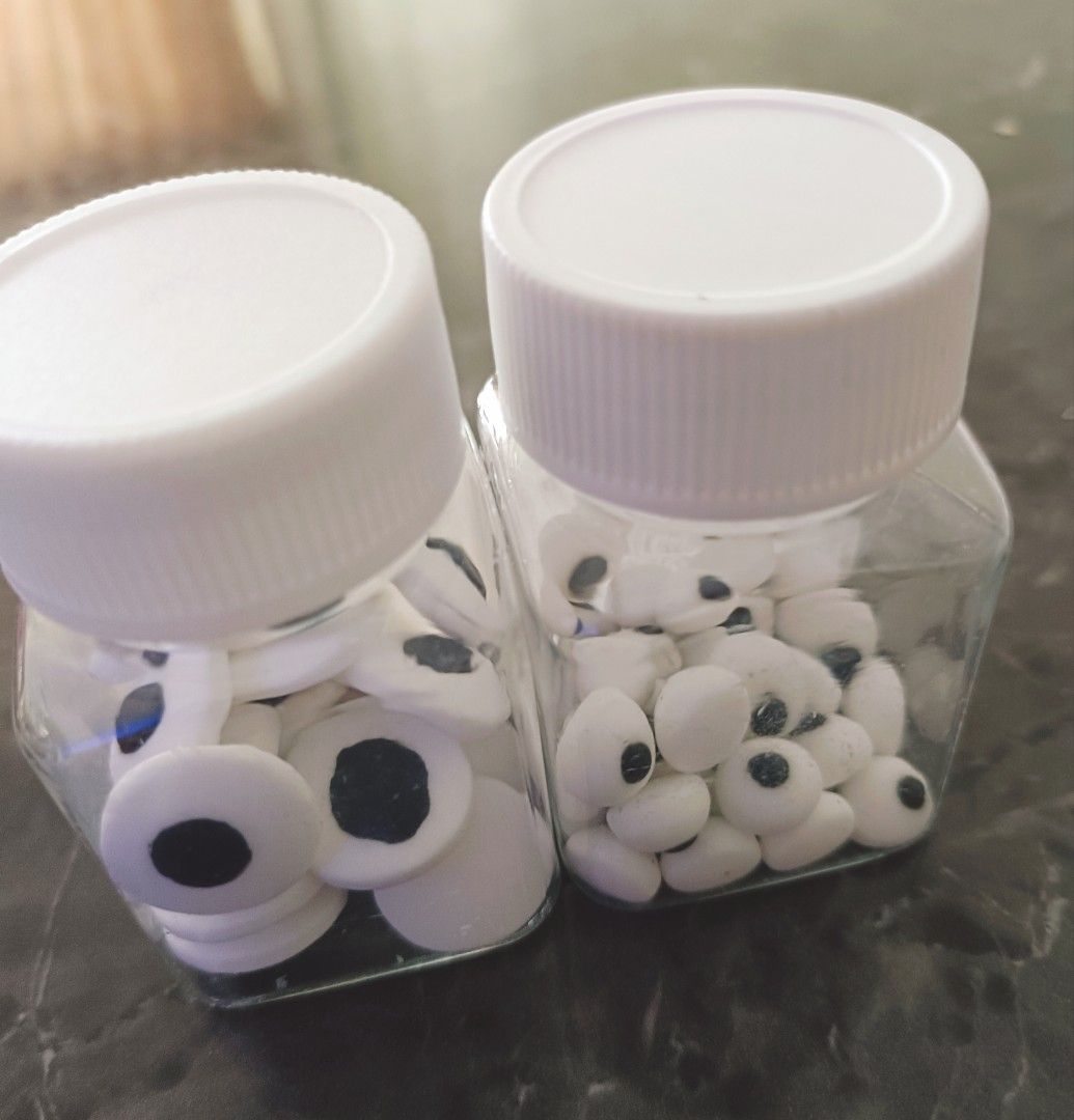 Eyes Sprinkles Edible Eyeballs/Halloween Eye Cake Topper, Food & Drinks