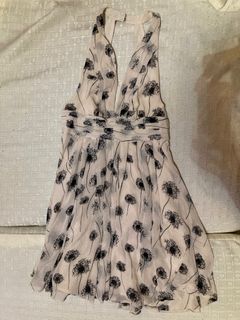 (Category: ) located in . Submitted by ea.closettt (Listing ID 1296517317, Image 1). Description: .