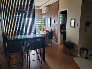For Sale: St. Francis Shangri-la Place Ortigas Fully Furnished 1 Bedroom with Parking with Unobstructed View of the City 