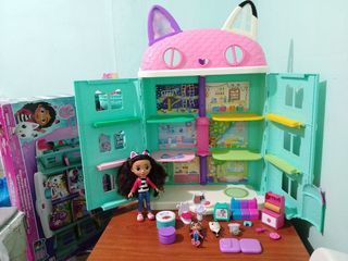 Gabby's Purrfect Dollhouse + Gabby 8" doll and additional accessories