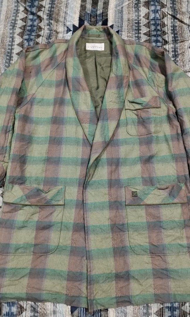 Givenchy (Category: Coats, Jackets and Outerwear) located in Tanah Merah. Submitted by fm73110 (Listing ID 1296448132, Image 3). Description: vintag givenchy long coat.
