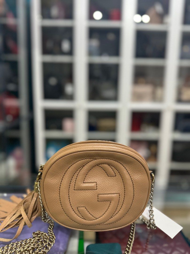 Gucci Soho Disco Round Sling Bag in Beige