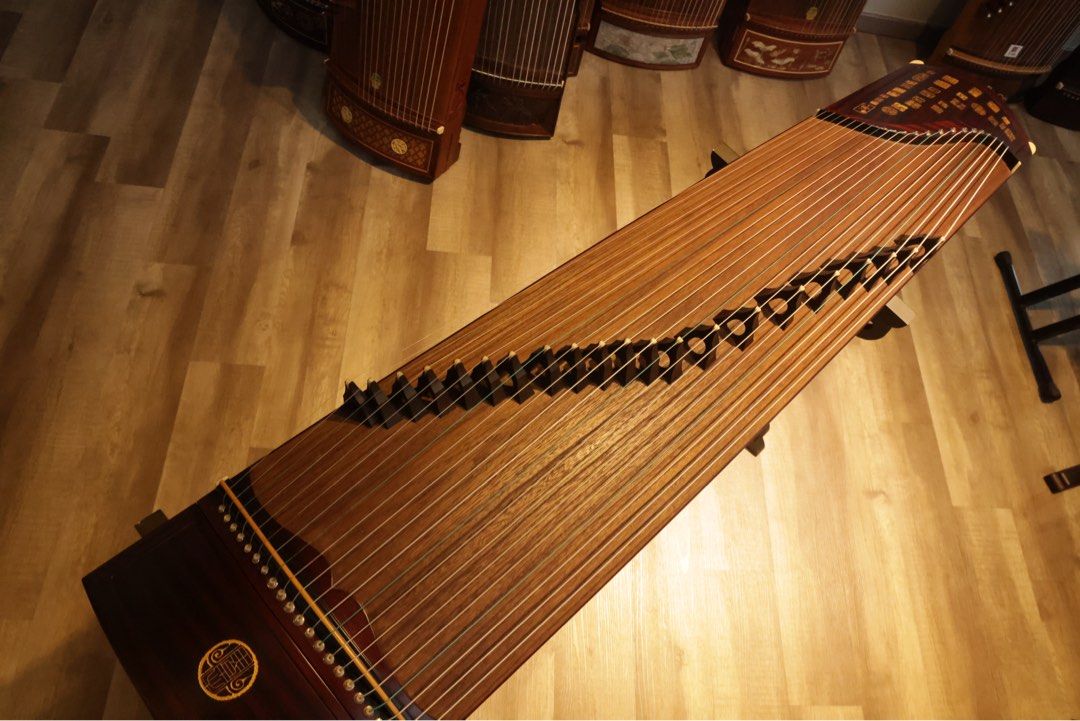 Gu Jing Instrument Guzheng 金韻古箏 入門級別 jinyun zither gu zhen, Hobbies & Toys, Music & Media ...