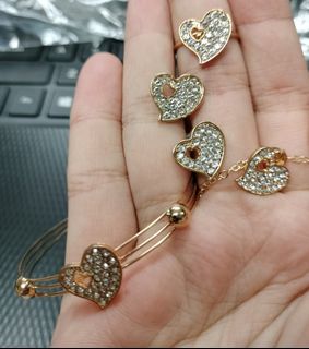 (Category: ) located in . Submitted by pourella (Listing ID 1296411715, Image 1). Description: .