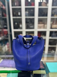 (Category: ) located in . Submitted by closetcompany (Listing ID 1296515082, Image 1). Description: .