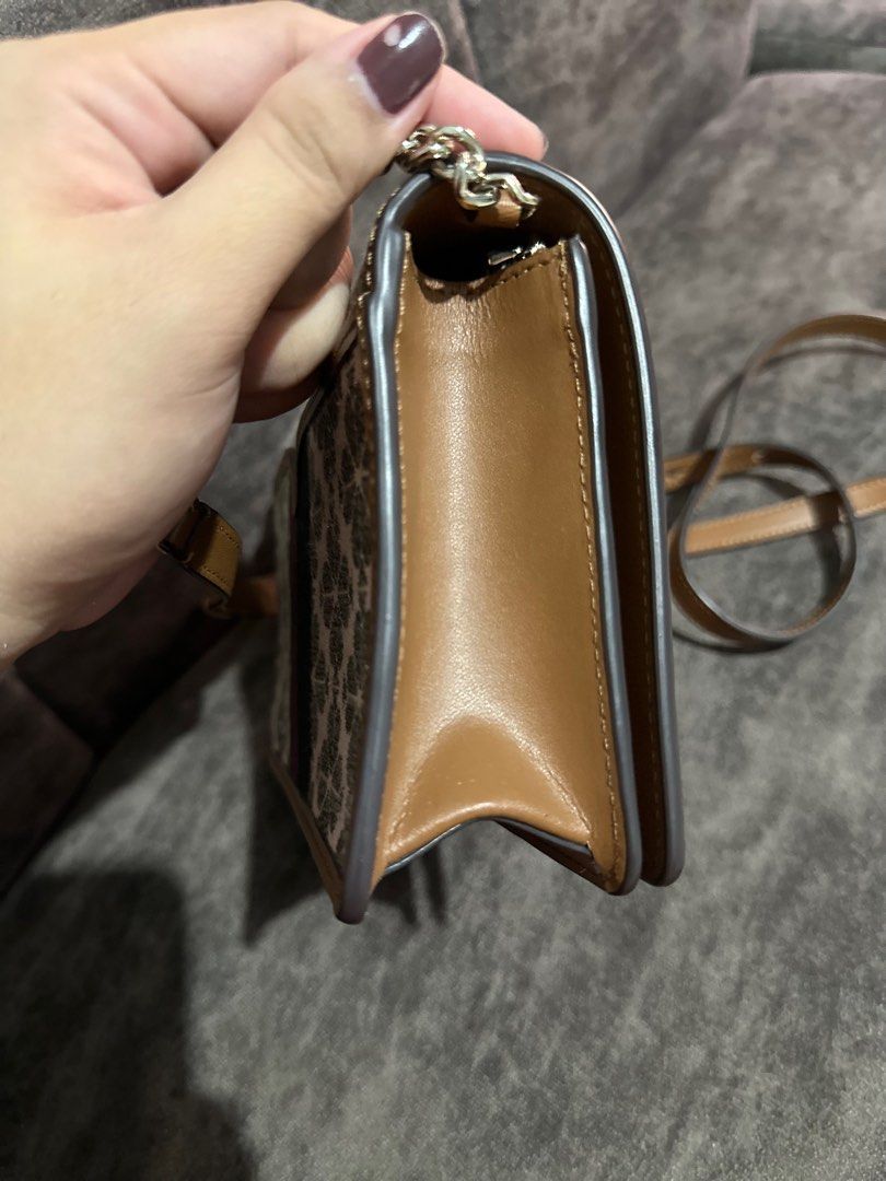 Kate spade jacquard crossbody (Category: Luxury Bags & Wallets) located in Agoo. Submitted by shoppaholicdiva (Listing ID 1296528127, Image 3). Description: Likenew 💯Authentic .