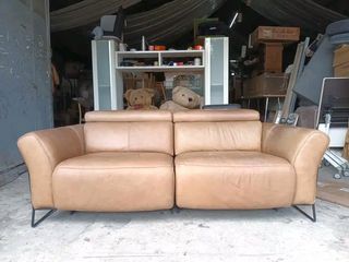 Lazy boy type leather sofa
Price   21000

77 1/2L x 42W x 17H inches
28  /  39 inches sandalan height
Reclining head support
With autovolt power adapter
In good condition 
Code LJ 165