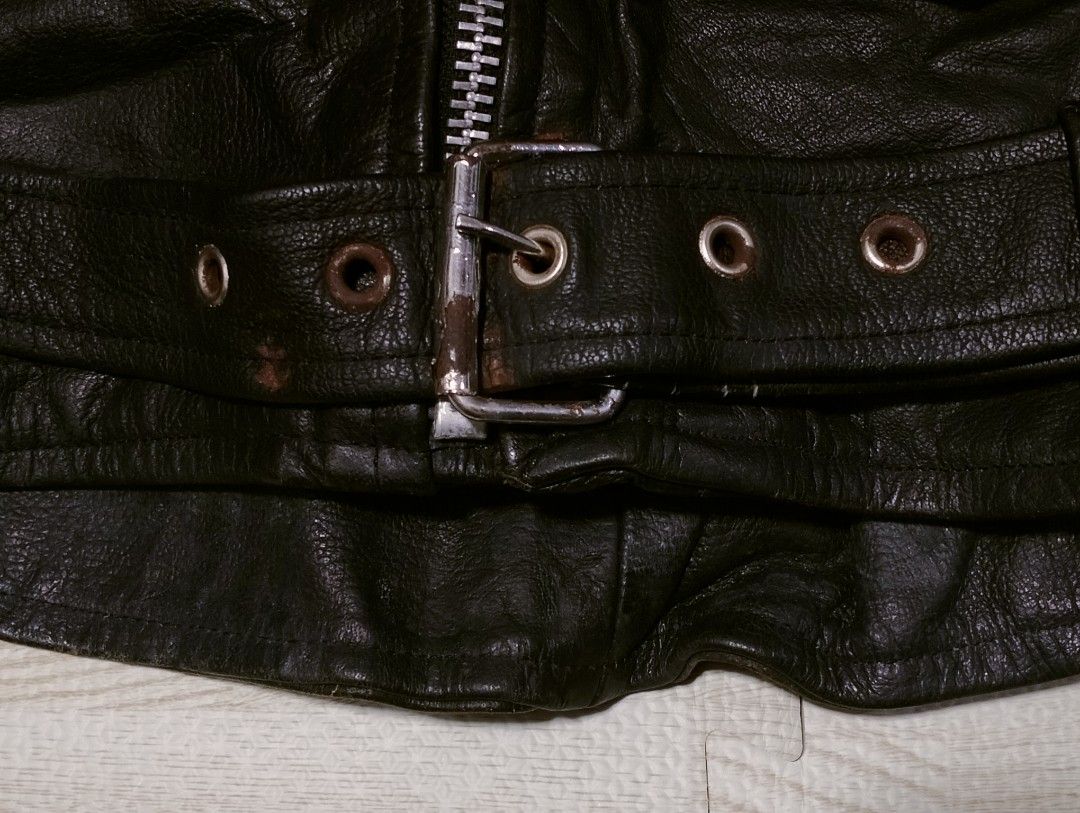 leather jacket (Category: Coats, Jackets and Outerwear) located in Calamba. Submitted by thriftingoverload (Listing ID 1296465074, Image 3). Description: plus shipping fee may kalawang na mga snapbutton.