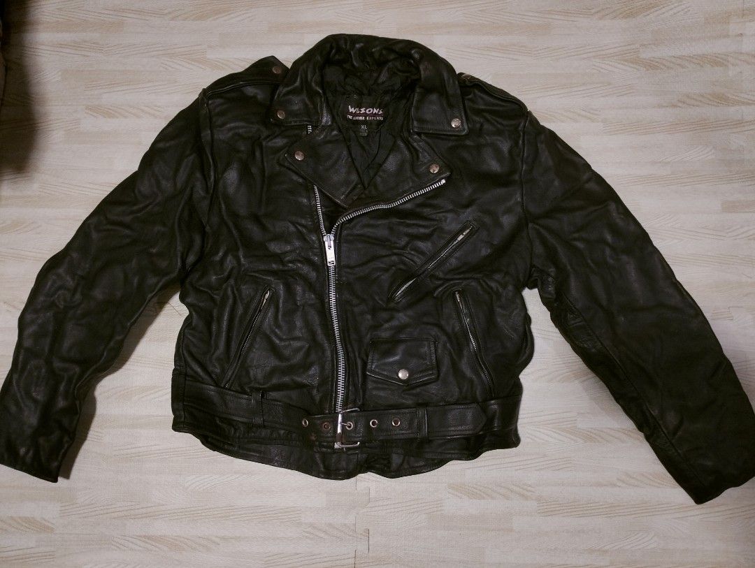 leather jacket (Category: Coats, Jackets and Outerwear) located in Calamba. Submitted by thriftingoverload (Listing ID 1296465074, Image 1). Description: plus shipping fee may kalawang na mga snapbutton.
