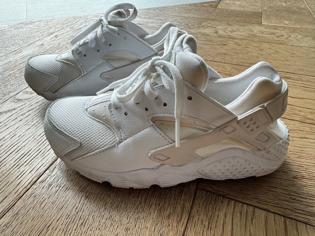 Like New Nike Air Hurache Triple White Trainers for Kids. Size US2 Babies Kids Babies Kids Fashion on Carousell