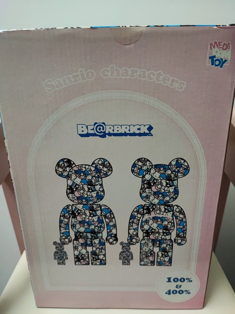 Medicom Toy Bearbrick Sanrio characters figure 400% + 100%