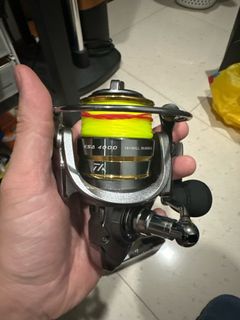 Shimano sahara 4000 spinning reel, Sports Equipment, Fishing on Carousell