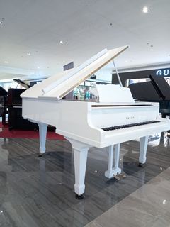 P 445,000 Yamaha Grand Piano / Made in Japan