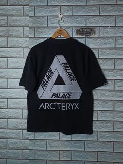 Palace Arc'Teryx "Black" T-shirt