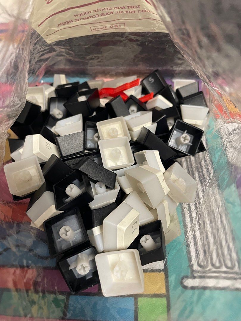 Pudding keycaps & black keycaps for mechanical keyboard (Category: Computer Keyboard) located in Muntinlupa City. Submitted by gratofinds (Listing ID 1296503106, Image 3). Description: Selling my mechanical keyboard keycaps Pudding keycaps incomplete Pls refer to the pictures. Selling them as pack 200 pesos.