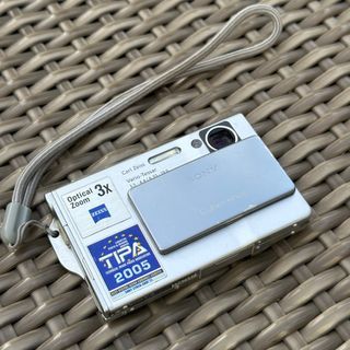 SONY DSC T7 Digital Camera
