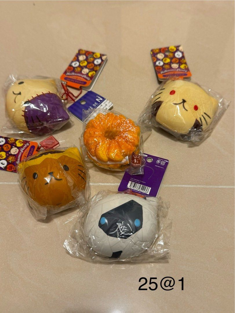 Squishy （分類：兒童玩具）位於 Hong Kong。 由 monaweedsa 提交（商品編號 1296499164，圖片 7）。簡介： defects and creases on some of the products 。