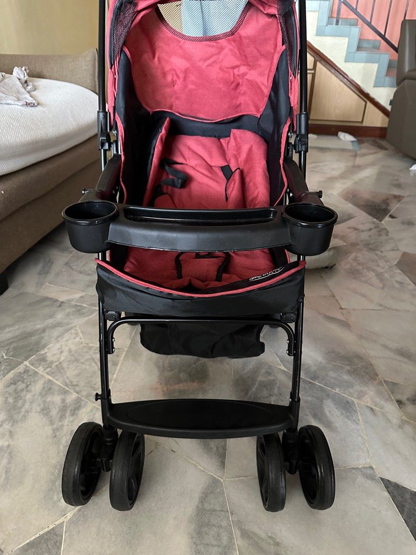 stroller (Category: Strollers) located in Kuala Lumpur. Submitted by hoppi123 (Listing ID 1296499529, Image 3). Description: Brand : OTOMO Suitable Age : 0 – 3 years old Suitable Weight: 0 - 15 KG Able to recline Light & Convenient Back wheels with brake Brake provided Large storage Provided Adjustable Legrest & Back Seat Can be front facing and back facing.