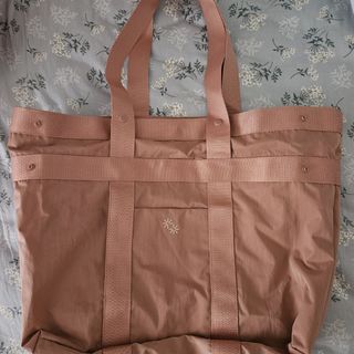 (Category: ) located in . Submitted by beaniebuys_ (Listing ID 1296014876, Image 1). Description: .