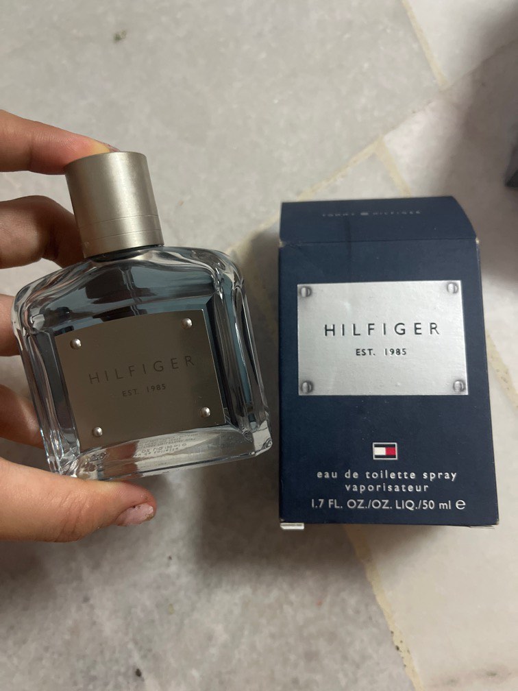 Hilfiger est 1985 shop