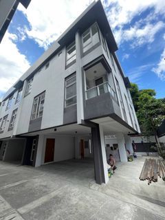 Townhouse for sale in Addition Hills Mandaluyong City