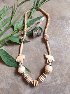 Vintage chunky elephant carved bone necklace with free earrings