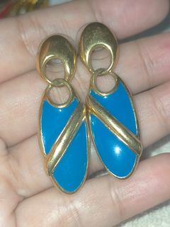 Vintage Goldtone Blue Drop Earrings
