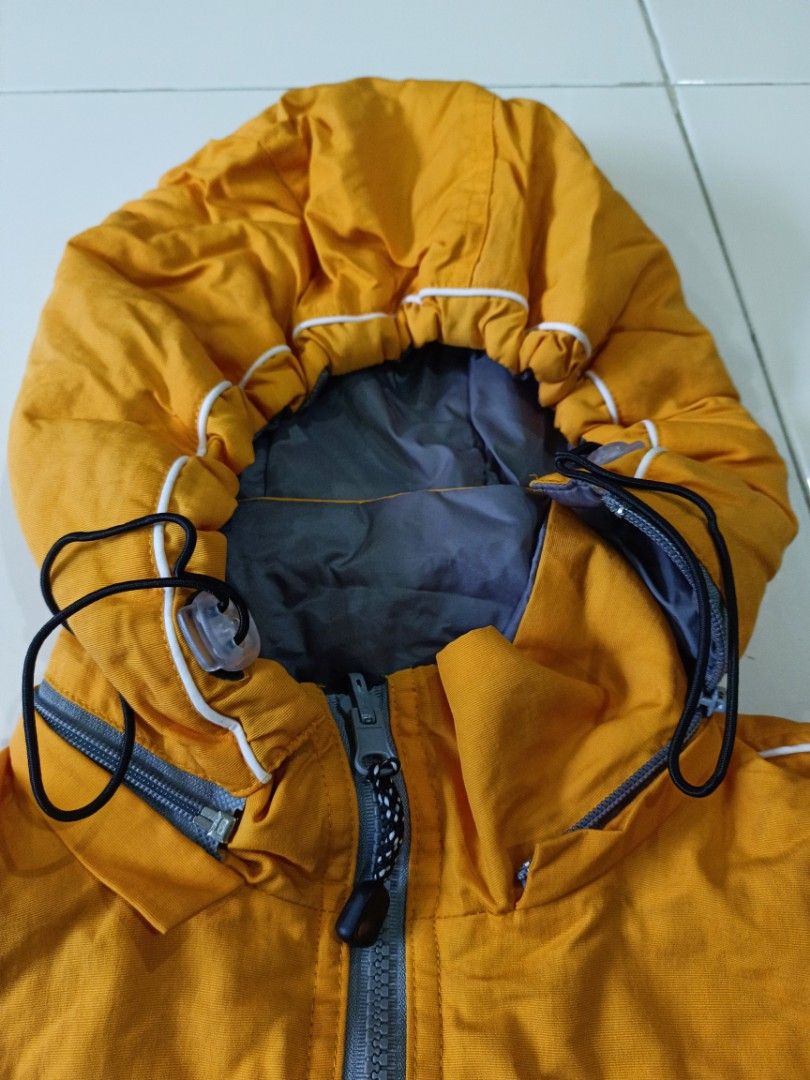 Winter jacket (Category: Babies & Kids Fashion) located in Singapore. Submitted by kantana (Listing ID 1296468108, Image 3). Description: Winter jacket for $10. Hood can be detached. (3rd pic) Measurements of jacket -pic 4 to 6..