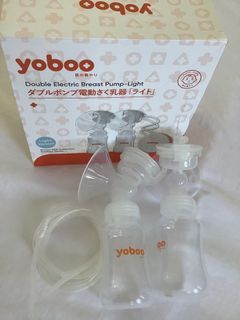Yoboo Breast Pump with Bottles