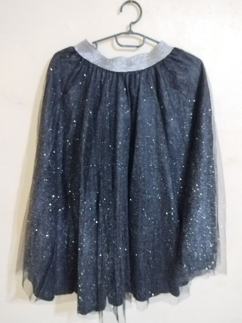 Zara Black Skitt Tule Brilliant (Category: Skirts) located in Manila. Submitted by justgc (Listing ID 1296476068, Image 1). Description: .