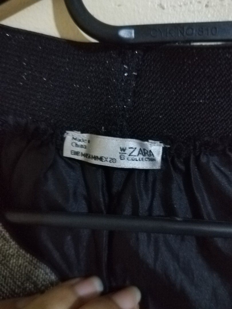 Zara Black Skitt Tule Brilliant (Category: Skirts) located in Manila. Submitted by justgc (Listing ID 1296476068, Image 2). Description: .