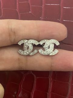 14k Chanel Diamond Earrings