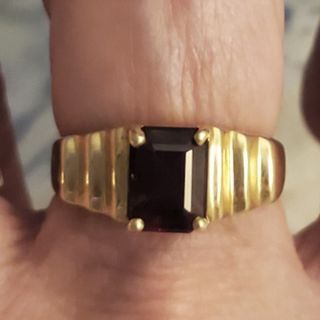 14k vintage garnet ring size 5.5-6