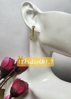 18k Saudi Gold Stud Earrings