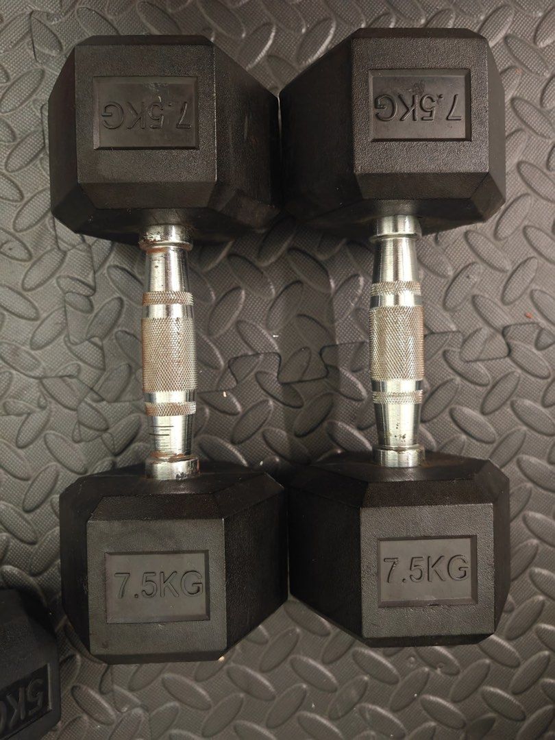 7.5kg hexagonal dumbbell (Category: Weights & Dumbbells) located in Singapore. Submitted by visualcraft (Listing ID 1300834384, Image 1). Description: .