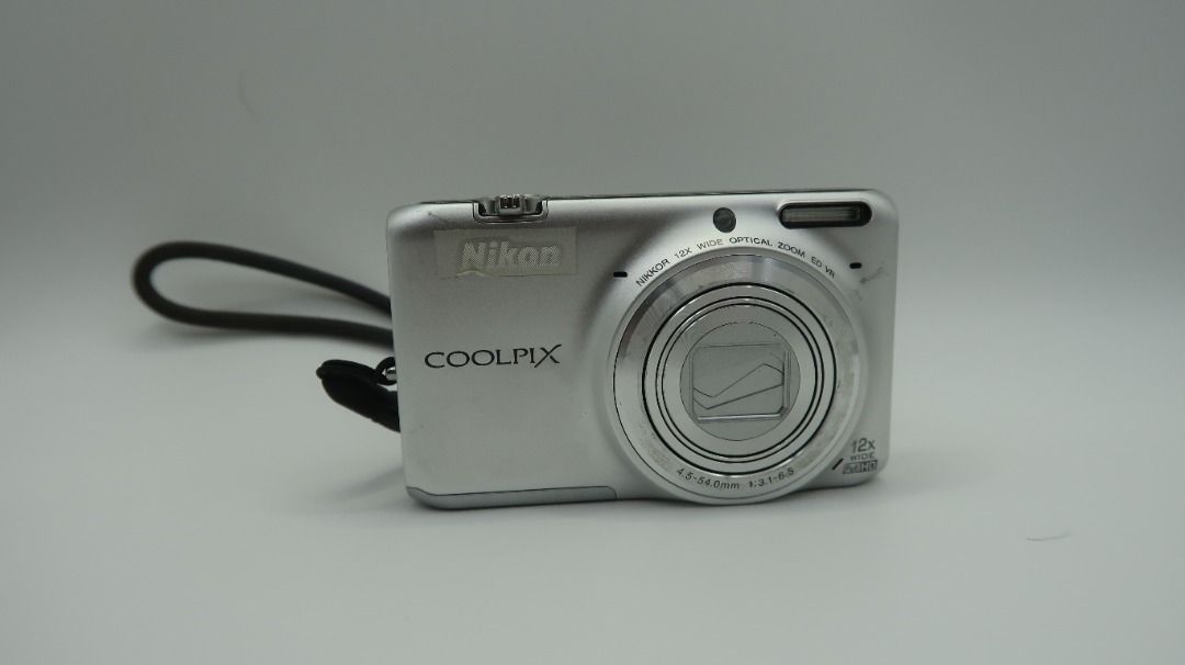 銀色 Nikon CoolPix S6500 相機 CMOS數位相機 老相機 WIFI傳輸照片 冷白皮 小紅書, 相機攝影, 相機在旋轉拍賣