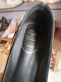 black roger vivier sandal