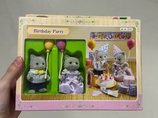 (Category: ) located in . Submitted by sylvanianfriend (Listing ID 1300904663, Image 1). Description: .