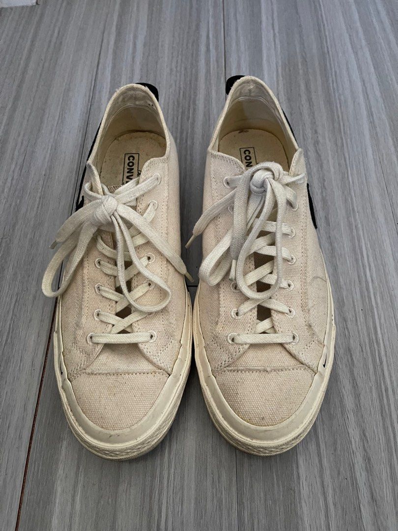 Converse x Nike 1985 (Category: Sneakers) located in Pasig City. Submitted by beachboy01 (Listing ID 1300777210, Image 3). Description: U/A No box In good condition US 9.5 Men No sole separation Slight heel drags but unnoticeable .
