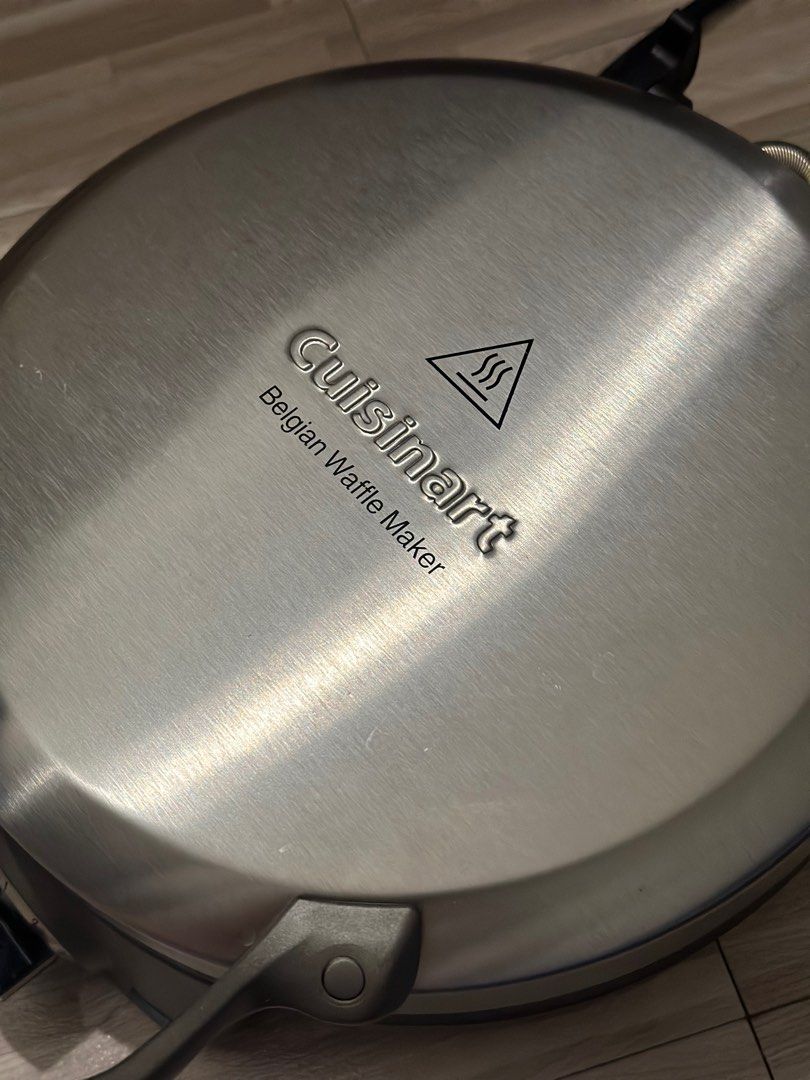 Cuisinart WAF-200 4 Slice Belgian Waffle Maker (Category: Breadmakers) located in Bacoor. Submitted by jemfer (Listing ID 1300932609, Image 2). Description: no box included RFL: moving out/decluttering no issues 220v Purchased Date: Dec 2023.
