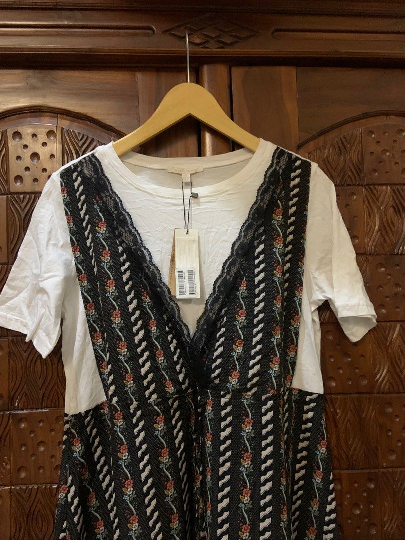 Plastic island dress clearance