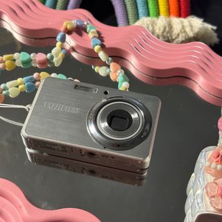 Fujifilm Finepix J40  Digital Camera Digicam Aesthetic Retro Vintage Y2k Recorder Video Handycam