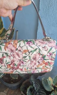 Preloved Guess Floral Bag